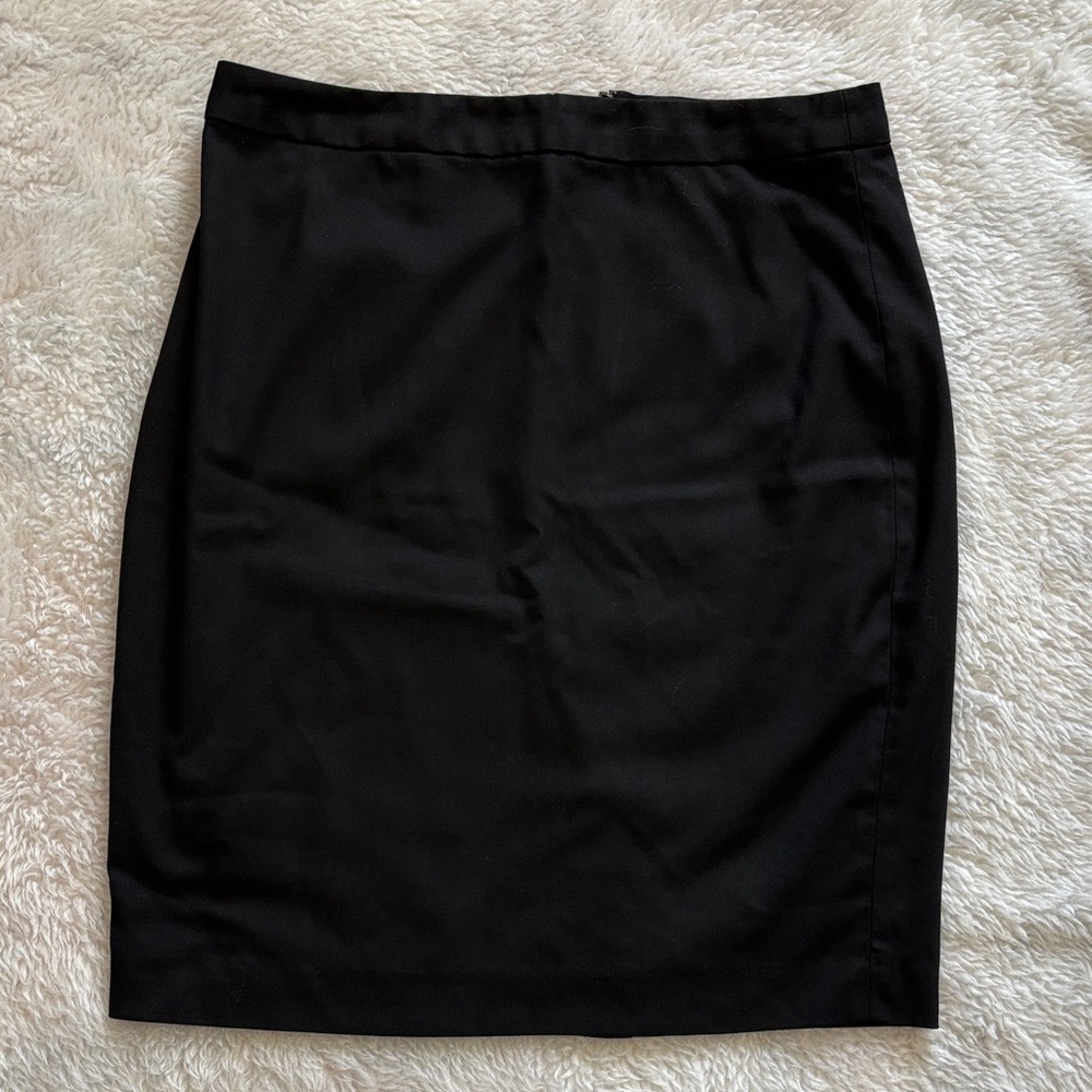 Banana Republic Classic Black Pencil Skirt NWOT